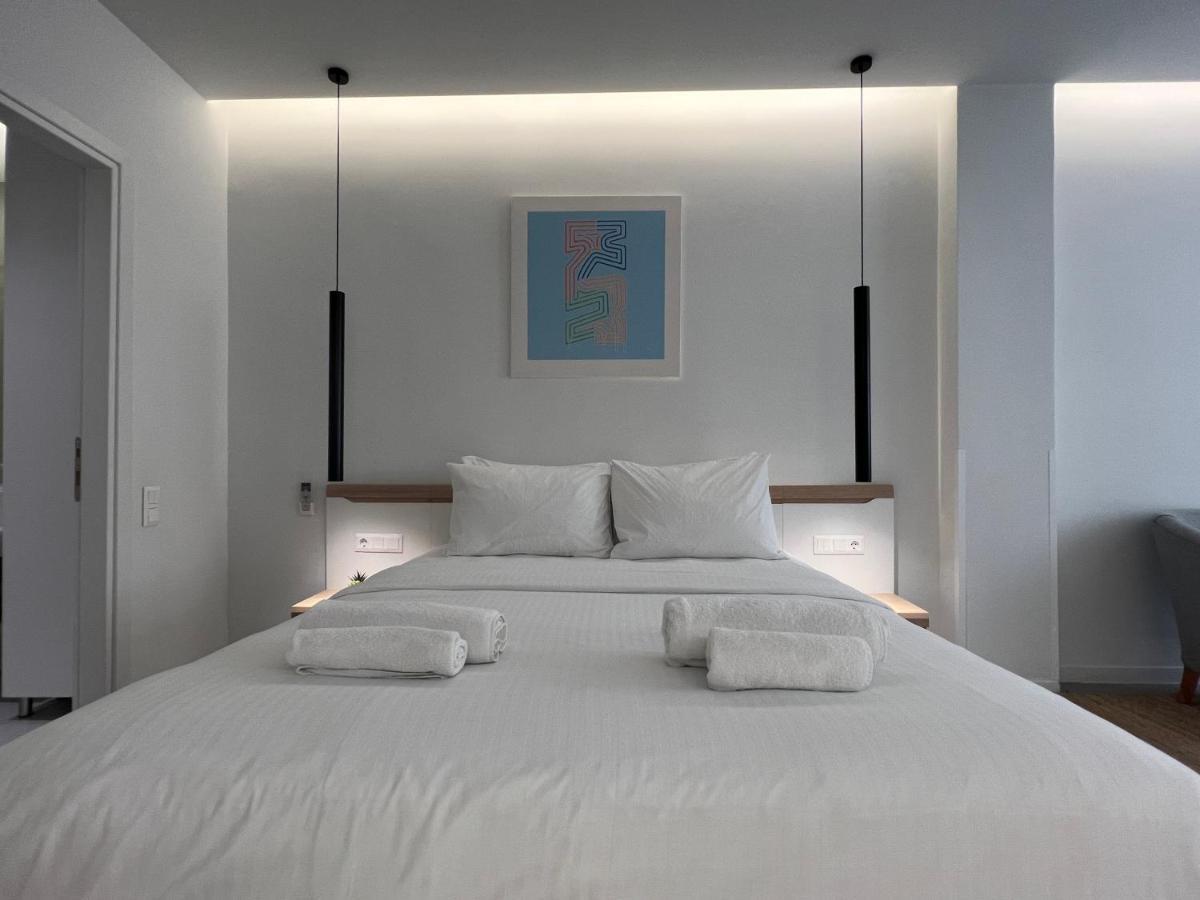 אתונה The Dazzling Glimpse Acropolis Suites מראה חיצוני תמונה