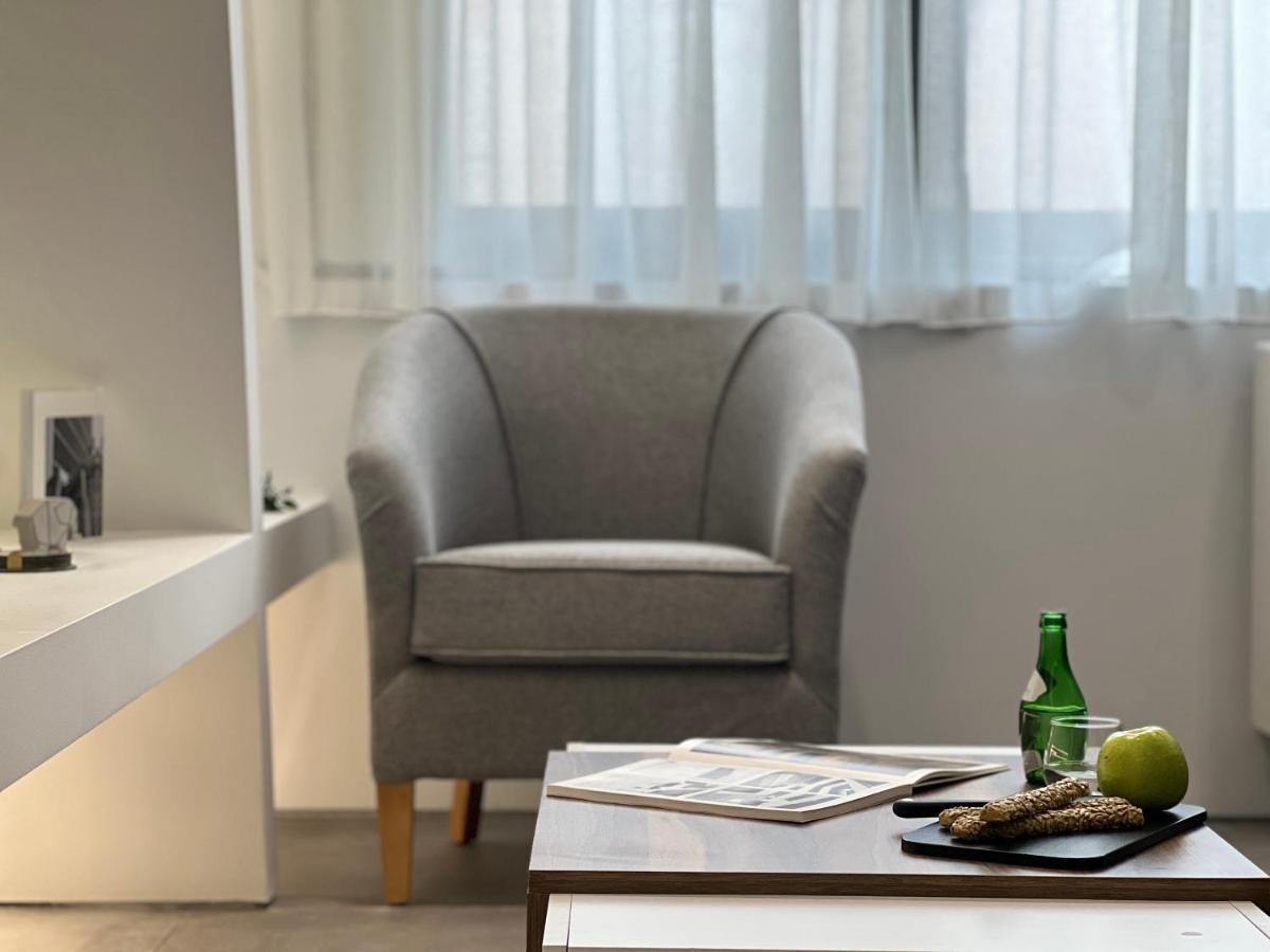 אתונה The Dazzling Glimpse Acropolis Suites מראה חיצוני תמונה