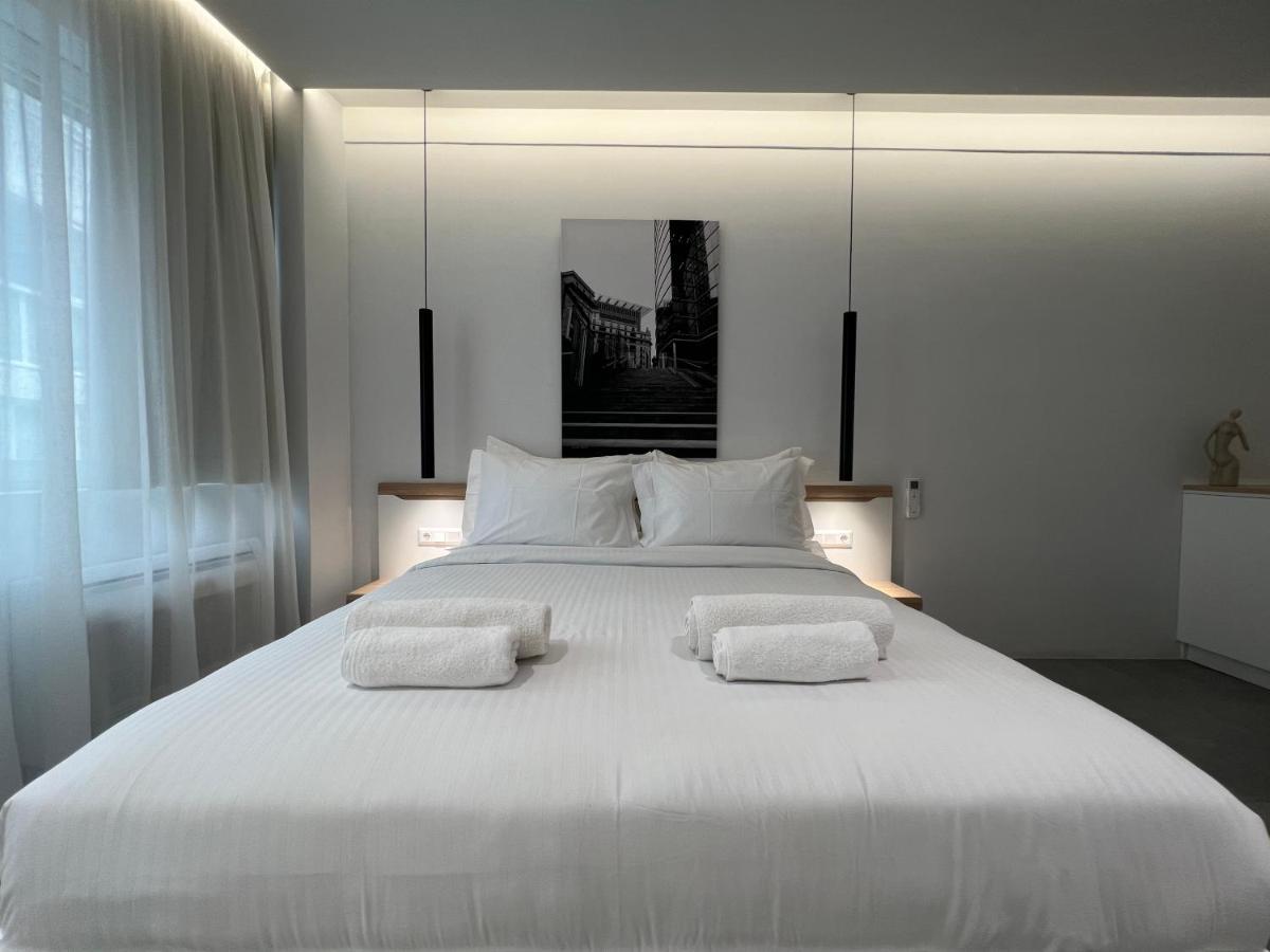 אתונה The Dazzling Glimpse Acropolis Suites מראה חיצוני תמונה