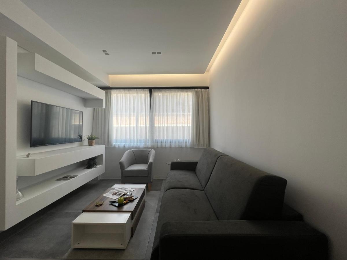 אתונה The Dazzling Glimpse Acropolis Suites מראה חיצוני תמונה