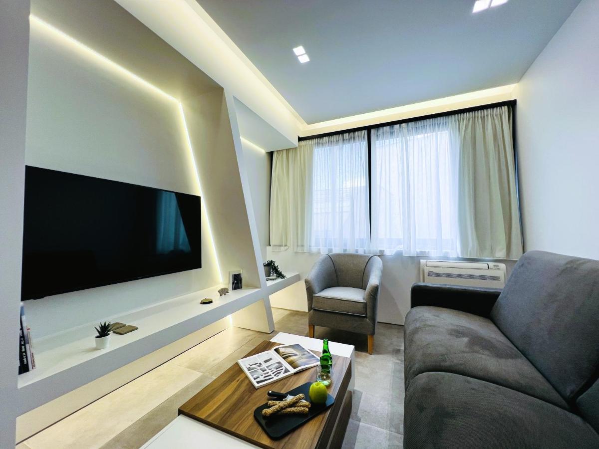 אתונה The Dazzling Glimpse Acropolis Suites מראה חיצוני תמונה