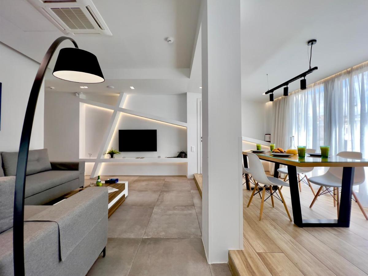 אתונה The Dazzling Glimpse Acropolis Suites מראה חיצוני תמונה