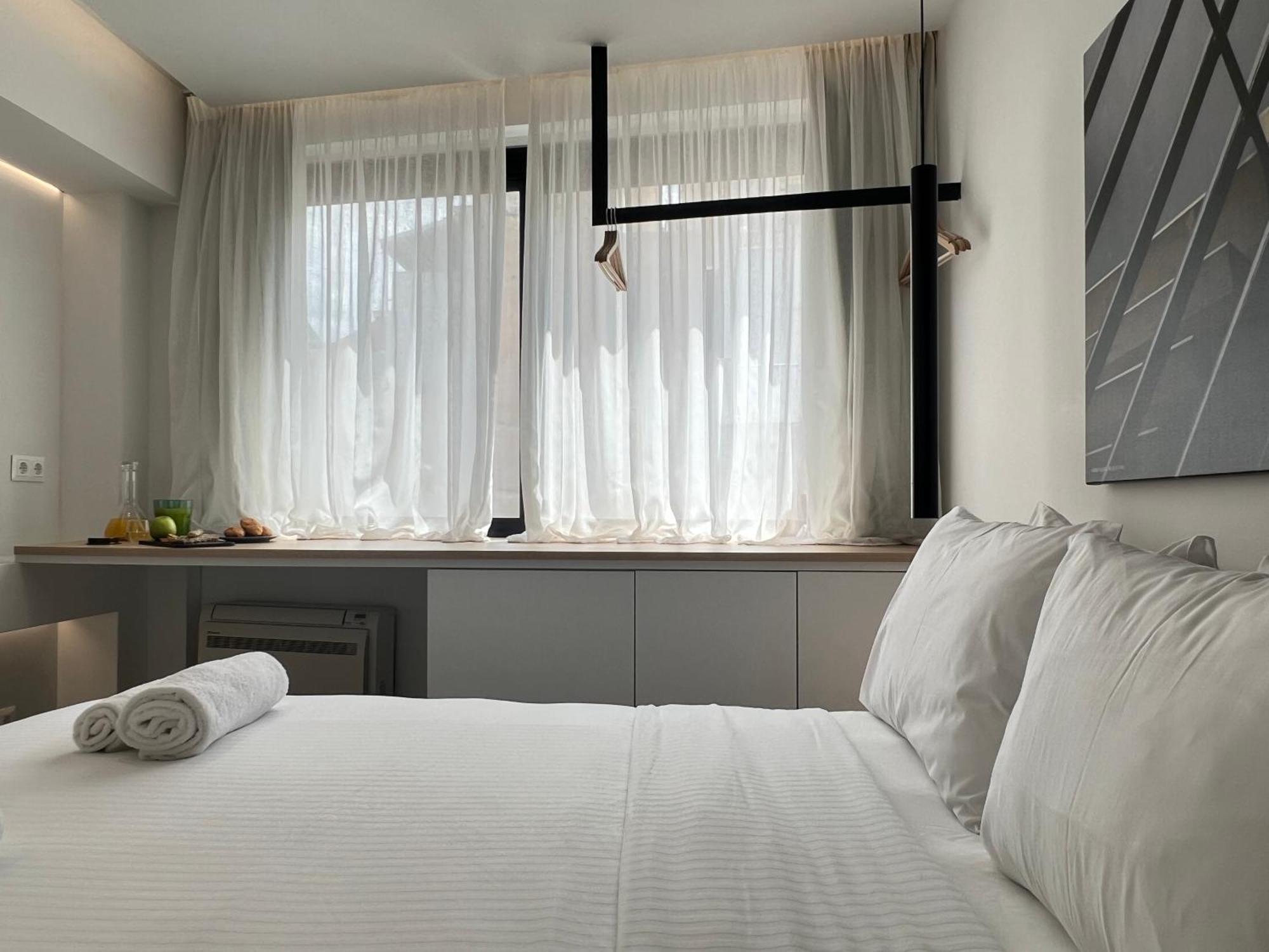 אתונה The Dazzling Glimpse Acropolis Suites מראה חיצוני תמונה
