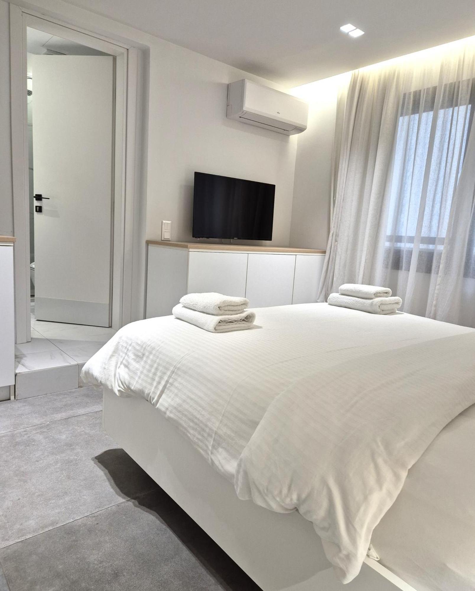 אתונה The Dazzling Glimpse Acropolis Suites מראה חיצוני תמונה