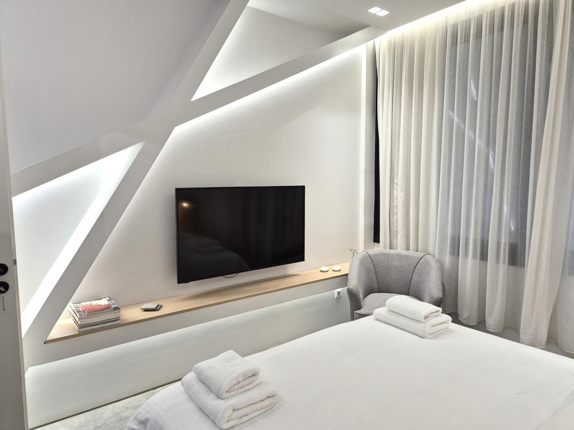 אתונה The Dazzling Glimpse Acropolis Suites מראה חיצוני תמונה