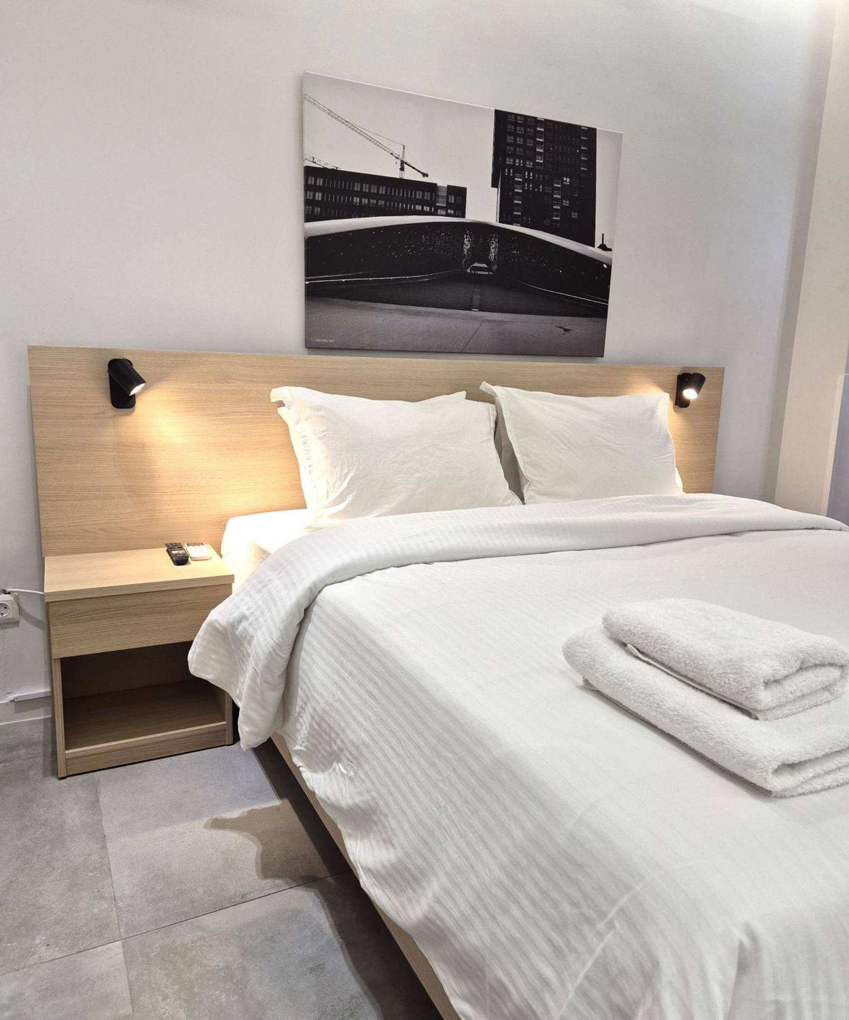 אתונה The Dazzling Glimpse Acropolis Suites מראה חיצוני תמונה